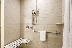 Embassy Suites by Hilton Syracuse Destiny USA
