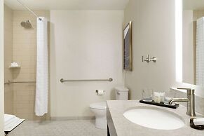 Embassy Suites by Hilton Syracuse Destiny USA