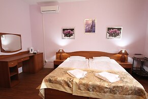 Troya Hotel