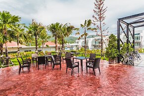 Condo in Nai Harn in ReLife 15-132-301