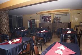 Diamonds Hotel