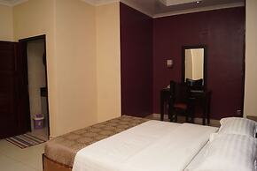 Diamonds Hotel