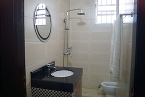 Diamonds Hotel