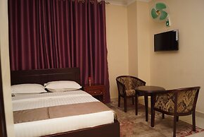 Diamonds Hotel