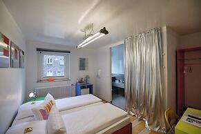 18Arts Hotel - Living in a Gallery!