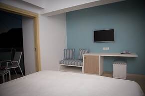 Zephyros Hotel
