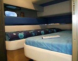 Raxul Boat