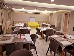 Senator Hotel