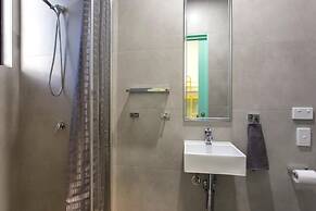Breeze Lodge - Hostel
