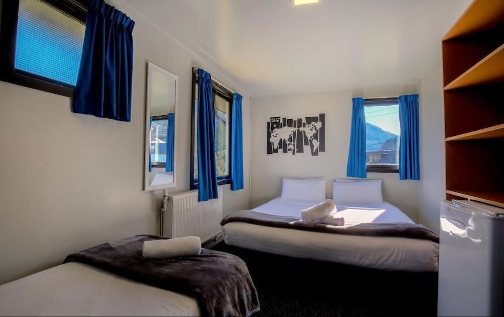 The Black Sheep Backpackers