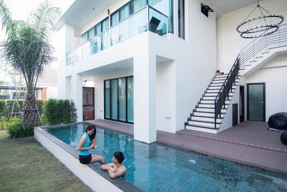 Itz Time Hua Hin Pool Villa