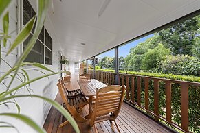 Birds 'n' Bloom Cottages