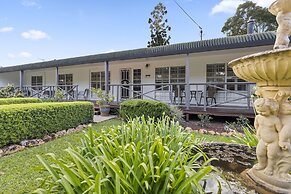 Birds 'n' Bloom Cottages