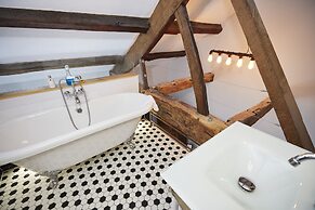 The Lawrence Hotel
