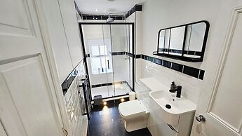 The Lawrence Hotel