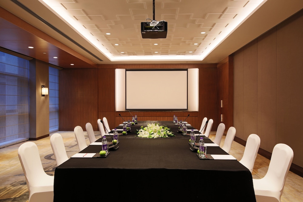 HUALUXE Wuxi Taihu by IHG
