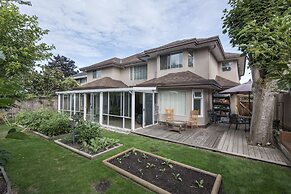Fraser River Richmond Bed & Breakfast