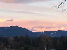 Private Suite in Cowichan Country