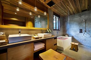 HOSHINOYA Bali