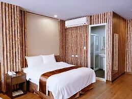 A Ace Hotel