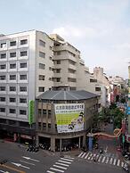 A Ace Hotel