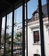 A Ace Hotel