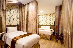 A Ace Hotel