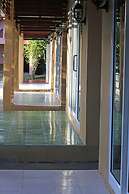 Best House Resort