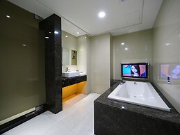Wei Feng Motel