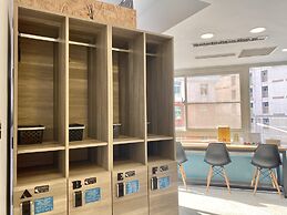 Flyinn Hostel