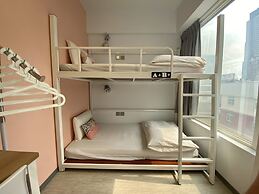 Flyinn Hostel