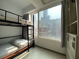 Flyinn Hostel