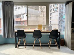 Flyinn Hostel