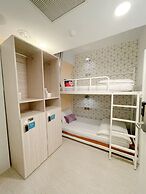 Flyinn Hostel