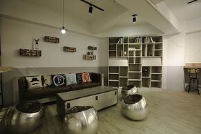 Flyinn Hostel