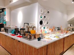 Flyinn Hostel