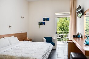 Gefiri Plakas Hotel
