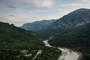 Gefiri Plakas Hotel