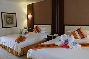 Pinehurst Golf Club & Hotel
