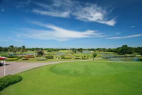 Pinehurst Golf Club & Hotel