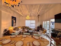 Loddeys Beach House