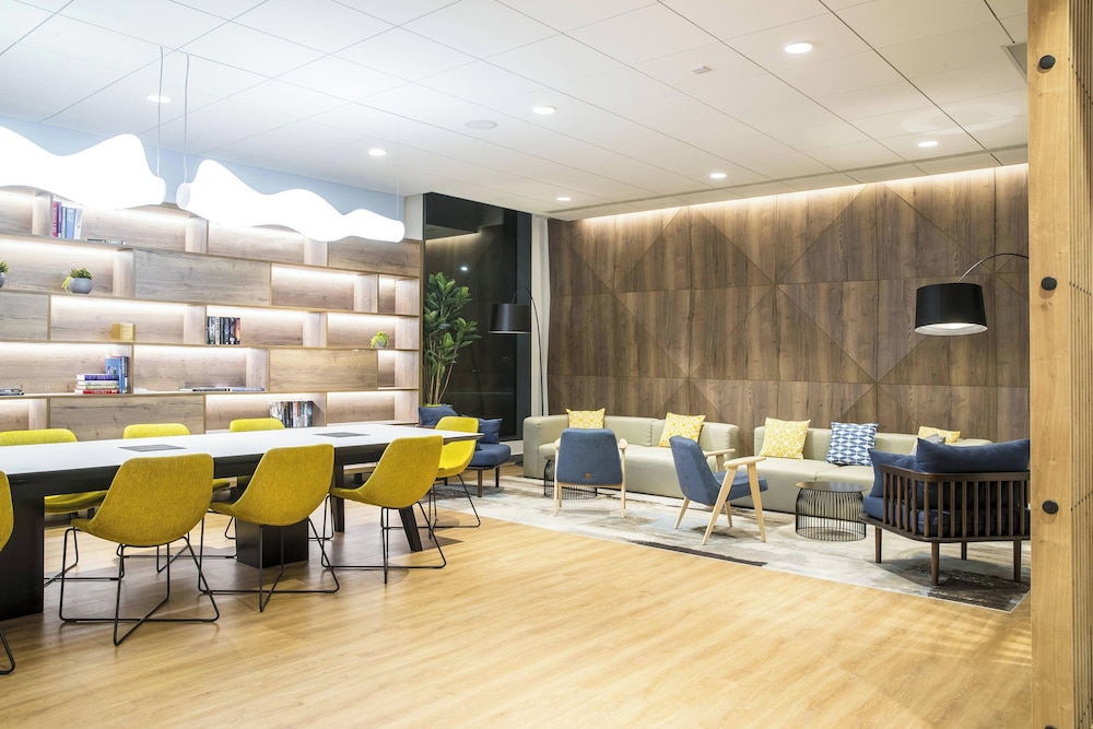 Courtyard by Marriott Edinburgh West