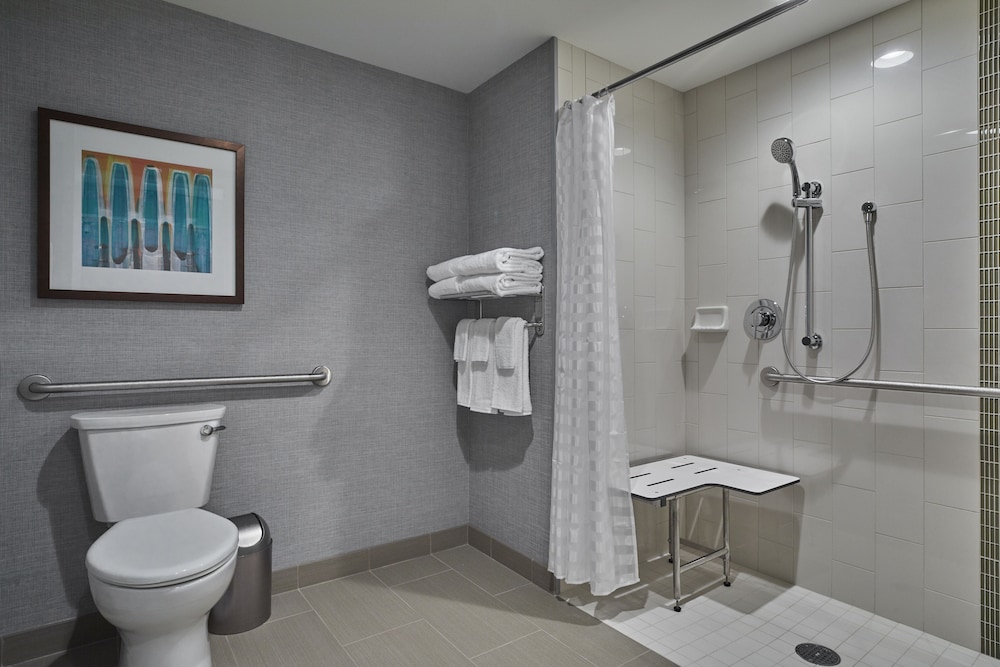 Hyatt Place Eugene / Oakway Center