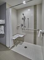 Hyatt Place Eugene / Oakway Center