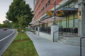 Hyatt Place Eugene / Oakway Center