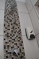 Del Roza Guest House