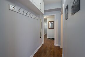 Applewood Suites - 4 BDRM King West