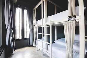 Issara by d Hostel