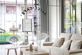 Issara by d Hostel