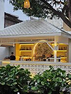 Issara by d Hostel